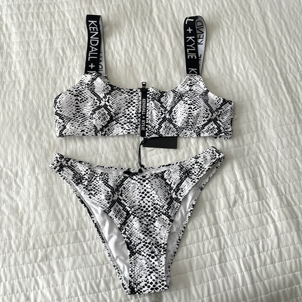 Kendall + Kylie Bathingsuit